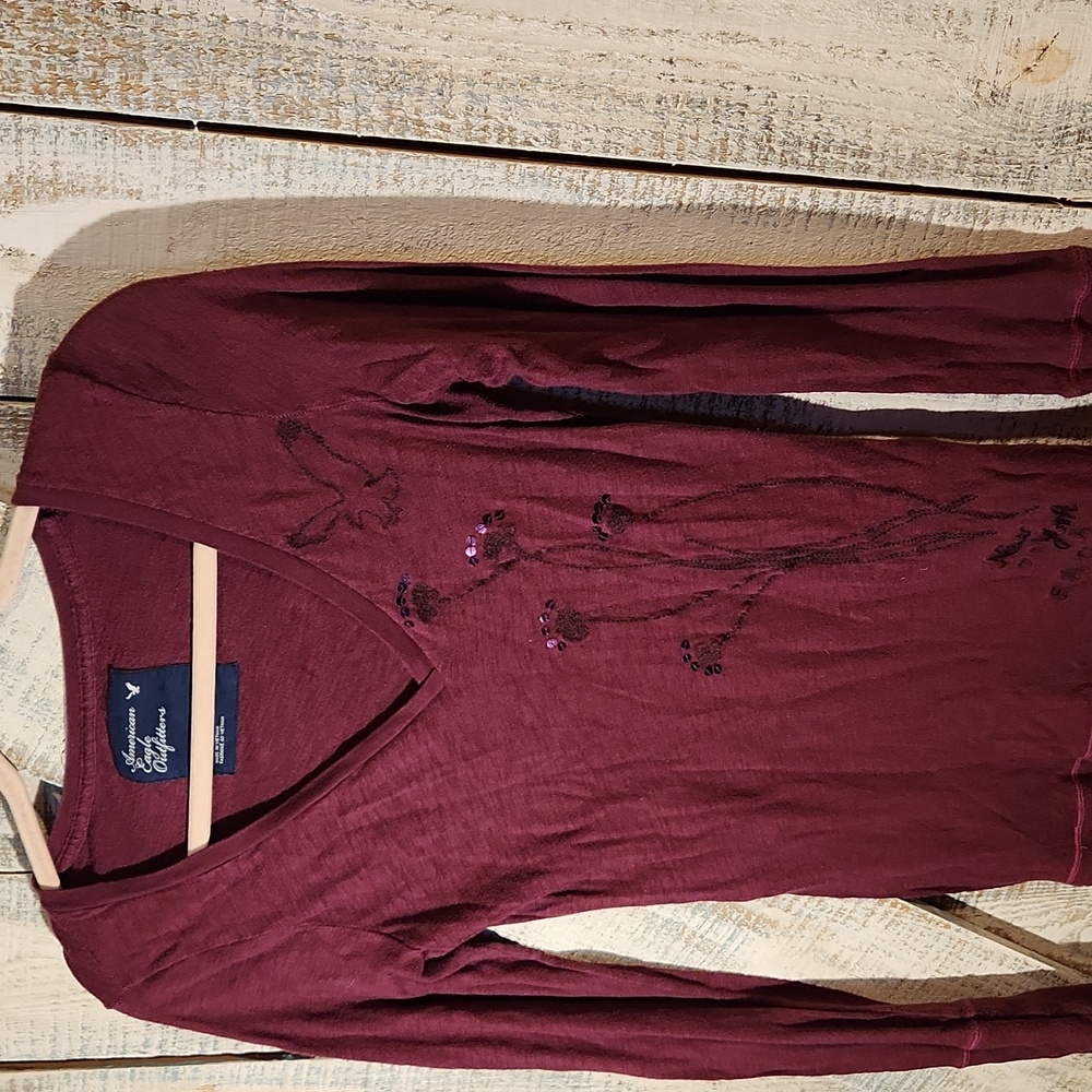 American Eagle Outfitters Maroon V-Neck Top -M